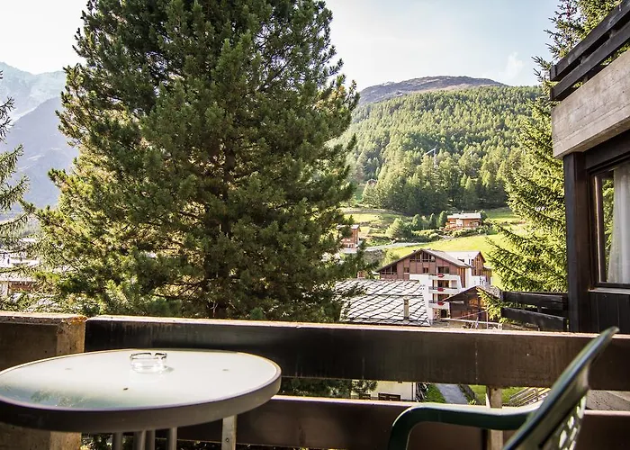 מלון La Collina 3*